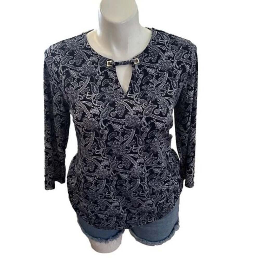 Magnolia Grace Keyhole Top Size Large